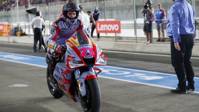 Marc Marquez menyebut Enea Bastianini lebih berbahaya ketimbang Pol Espargaro jelang MotoGP Mandalika di Sirkuit Mandalika.