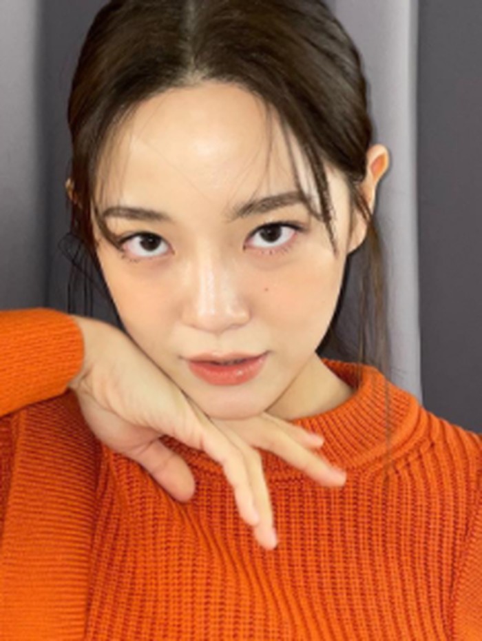 Namanya mulai dikenal publik ketika menjadi peserta survival show Produce 101 di tahun 2016 lalu, sebagai perwakilan trainee dari Jelly Fish Entertainment./ foto: instagram.com/clean_0828