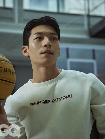 Potret Wi Ha Joon Tampil Maskulin dan Bugar dalam Pemotretan Bersama Under Armour di GQ Korea!