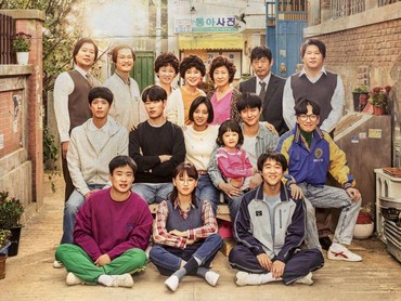 Momen Reuni Hangat para Pemain Drama Korea 'Reply 1988'