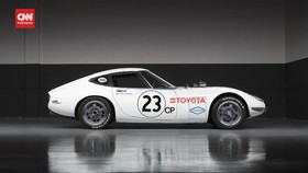 VIDEO: Kolektor Beli Toyota 2000GT Langka Rp36 Miliar