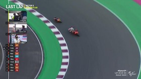 VIDEO: Momen Ai Ogura Tabrak Fernandez di Moto2 Qatar 2022