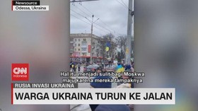 VIDEO: Warga Ukraina Turun ke Jalan