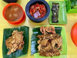 10 Warung Sunda Prasmanan dengan Sambal Dadak yang Nampol
