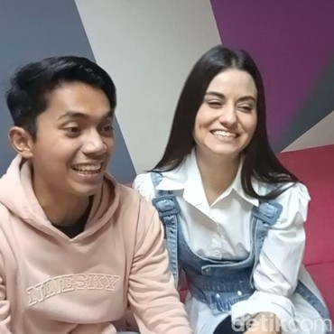 Ady Sky akan Boyong Kekasih Bule Mudik ke Kampung Halaman