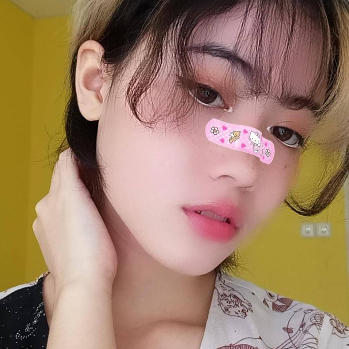 <p>Begitu pula dengan Nabila, ia juga memegang akun Instagram sendiri dan diisi dengan potret-potret dirinya. (Foto: Instagram @nabiladindq)</p>