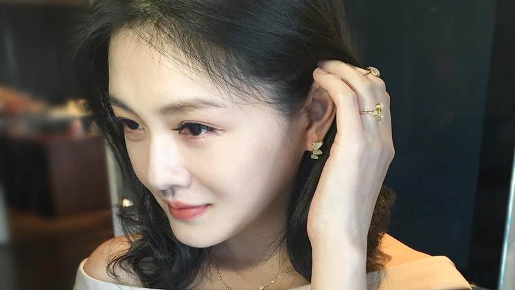 Barbie Hsu