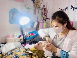 Warga Lamongan Ini Tekuni Usaha Eyelash Extension, Raup Cuan Puluhan Juta