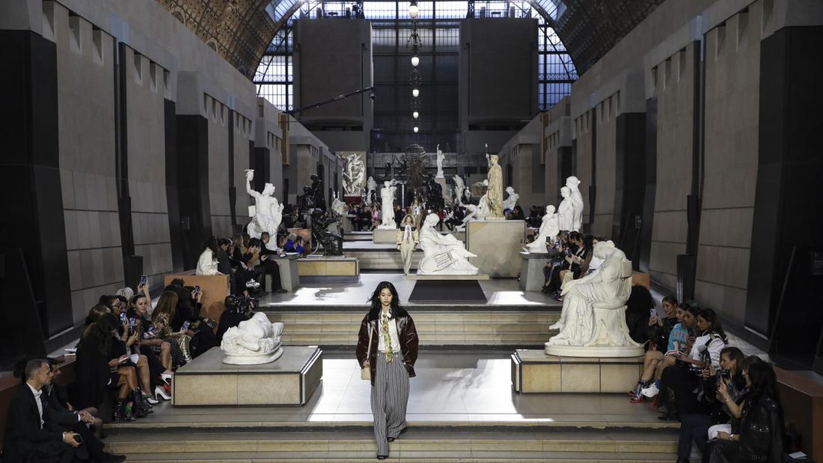 FOTO: Show Louis Vuitton di Paris Fashion Week 2022