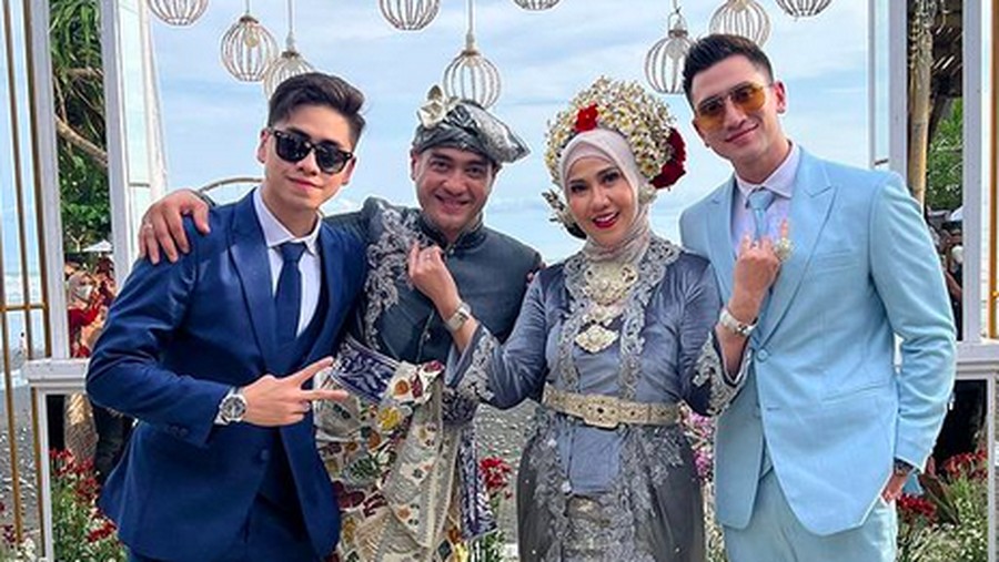 Gaya Verrell Bramasta di Pernikahan Venna Melinda