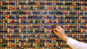 Buntut Perang di Ukraina, Lego Bakal Tutup Toko di Rusia