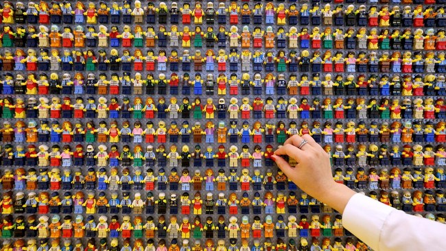 Lego akan menutup beberapa toko untuk sementara waktu di Rusia imbas perang di Ukraina.