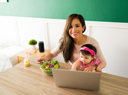 7 Tantangan yang Sering Dihadapi Working Mom dan Cara Mengatasinya
