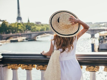 img-title Artis Heboh Paris Fashion Week, Jangan Lupa Prancis Sering Hina Islam