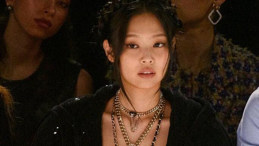 Jennie BLACKPINK di Paris Fashion Week 2022