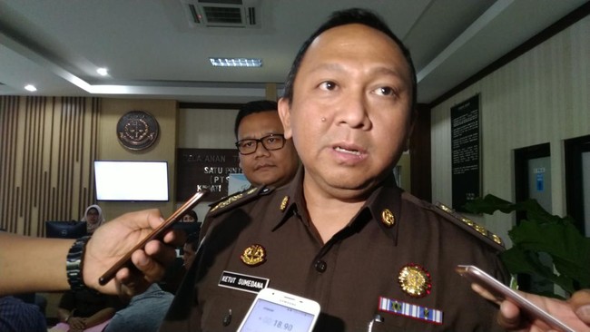 Kejaksaan Agung menyatakan Haris Azhar dan Fatia Maulidiyanti punya hak untuk melaporkan jaksa penuntut umum (JPU) jika ada dugaan kejanggalan sikap.