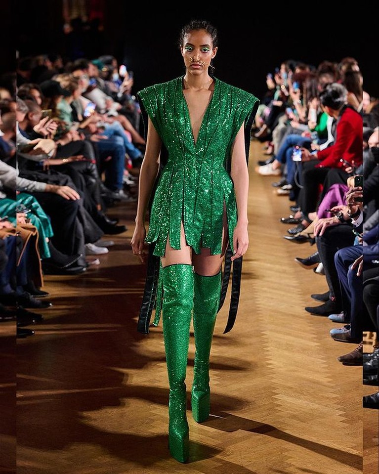 Koleksi Busana Harry Halim Tampil di PFW 2022 Koleksi Busana Harry Halim Tampil di PFW 2022