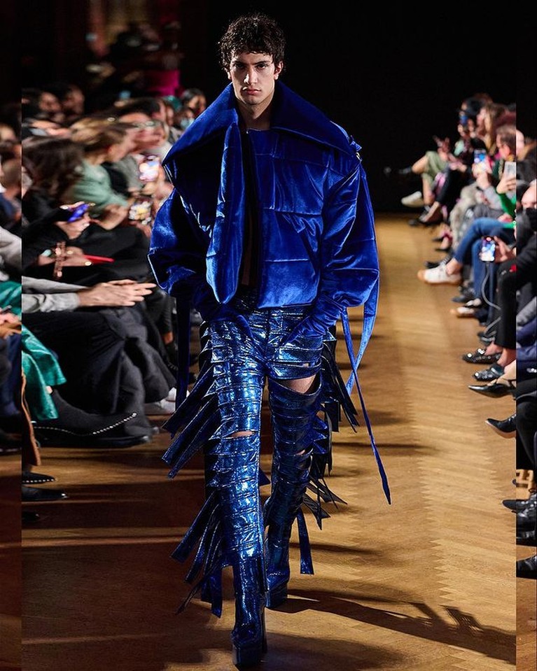 Koleksi Busana Harry Halim Tampil di PFW 2022 Koleksi Busana Harry Halim Tampil di PFW 2022
