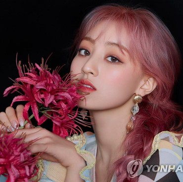 Lagu Jihyo TWICE 'Stardust Love Song' Puncaki iTunes di Seluruh Dunia