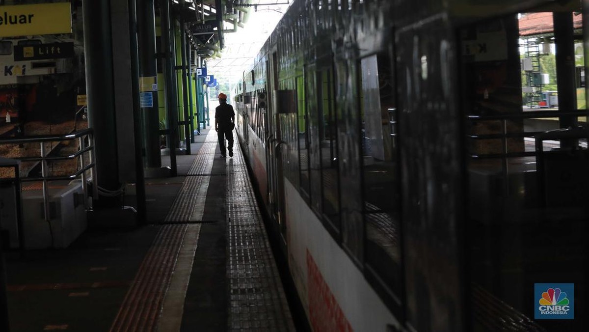 Menhub Pastikan Stasiun Gambir Layani KRL, Mau Tambah Lintasan