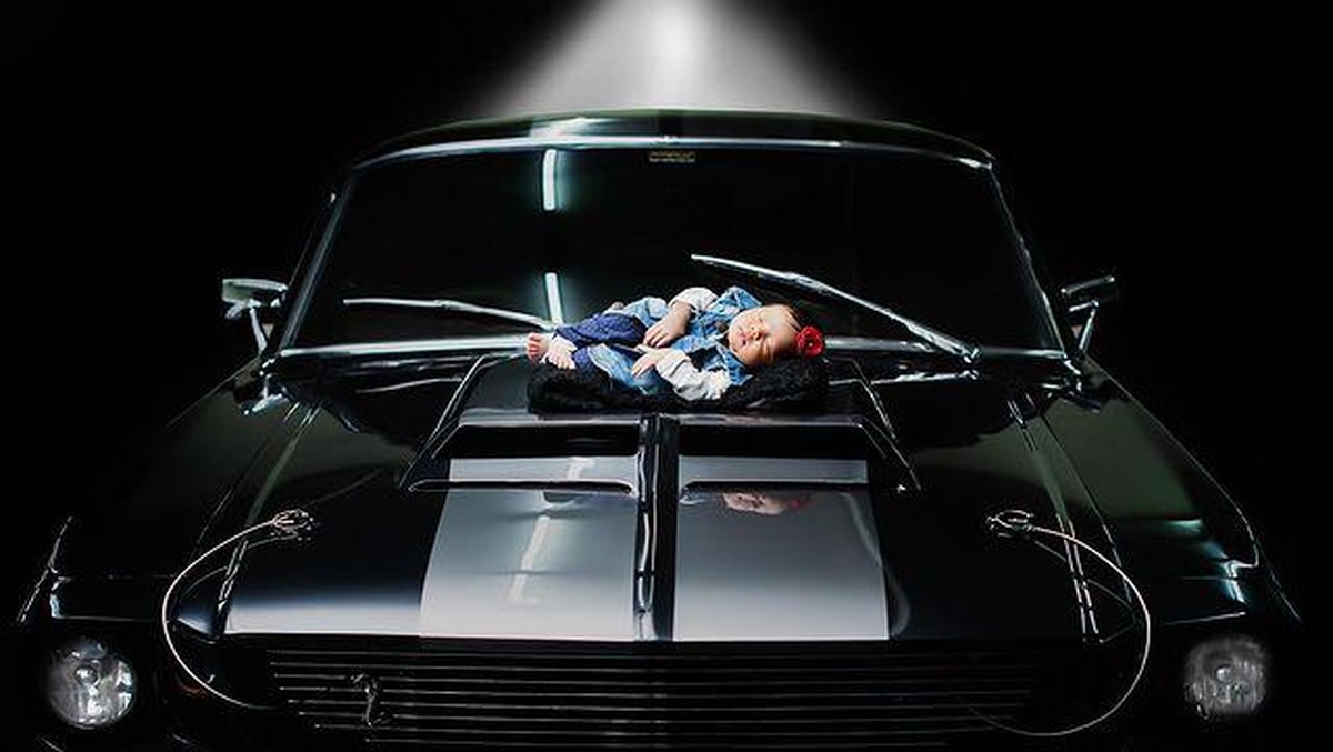 Anak Atta Halilintar dan Aurel&comma; baby Ameena yang dijuluki bayi sultan lakukan photoshoot newborn yang jadi sorotan&period; Yuk&comma; intip&excl;