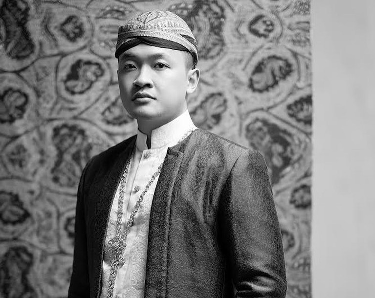 Potret Prewed Putri Tanjung dan Calon Suami