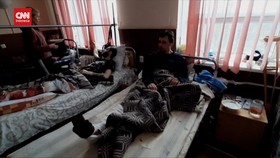 VIDEO: Rumah Sakit Di Kharkiv Dipenuhi Warga Sipil Korban Perang