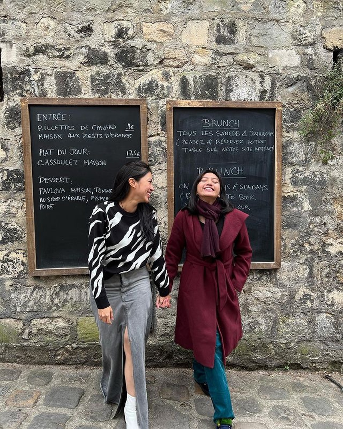 Kebersamaan Ariel NOAH dan Tyna Kanna saat kerja bareng artis lainnya di Paris jadi sorotan publik&period; Yuk&comma; intip potret mereka&excl;