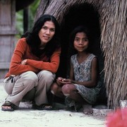 Mengenal Butet Manurung, Perempuan Inspiratif Pelopor Pendidikan untuk Masyarakat Adat Indonesia