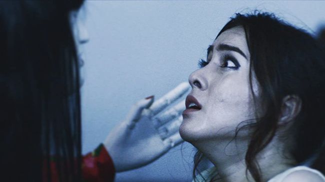 Berikut sinopsis film horor Indonesia, Petak Umpet Minako, yang mengubah suasana reuni jadi penuh teror.