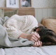 7 Rutinitas Simpel pada Malam Hari yang Bikin Tidur Jadi Lebih Cepat dan Nyenyak