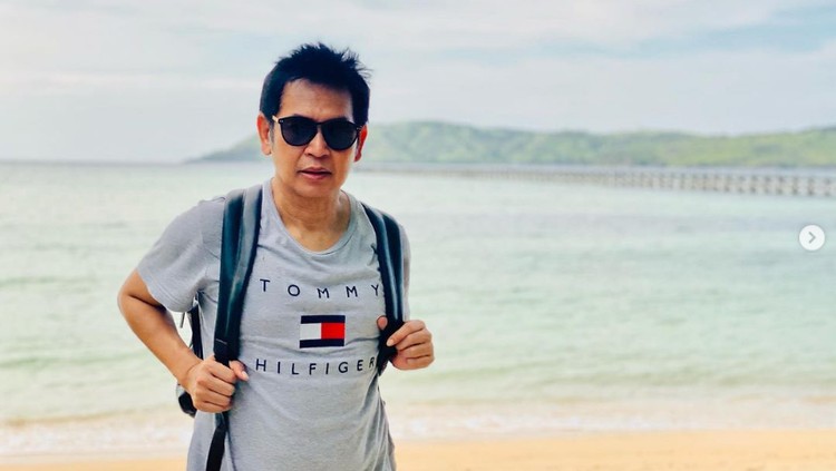 Hilman Hariwijaya Meninggal Dunia