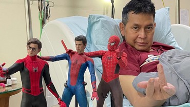 Hilman Hariwijaya Penulis 'Lupus' Meninggal Dunia