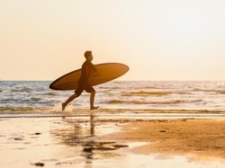 Mengenal Lebih Dekat Surfskate, Berselancar tapi di Darat