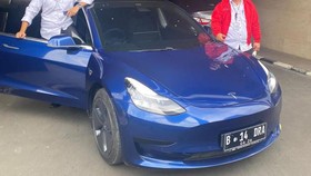 Dicecar Penyidik soal Tesla, Rudy Salim Sindir Kemewahan Indra Kenz