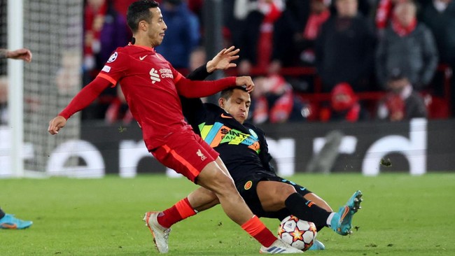 Liverpool berhasil lolos ke perempat final Liga Champions meski kalah 0-1 dari Inter Milan di Stadion Anfield, Rabu (9/3) dini hari WIB.