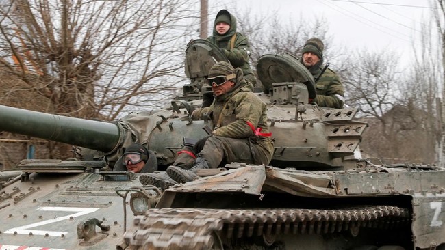 Kemhan Rusia melarang keluarga dan kerabat tentara yang gugur di Ukraina untuk melapor ke otoritas sipil.