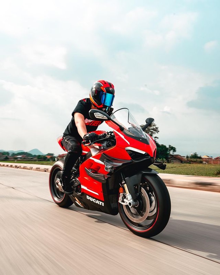 Doni Salmanan resmi ditahan terkait platform binary option Quotex. Yuk, tengok lagi koleksi motor dan mobil mewahnya!