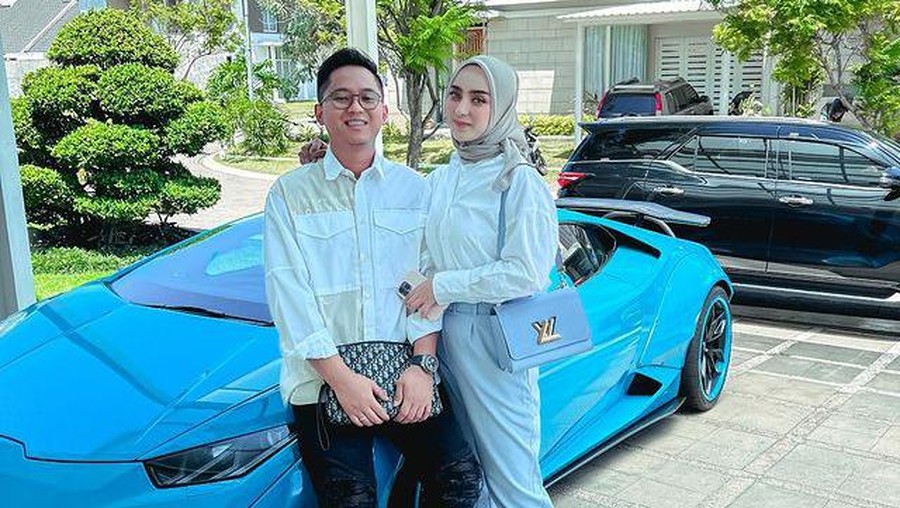 Doni Salmanan resmi ditahan terkait platform binary option Quotex. Yuk, tengok lagi koleksi motor dan mobil mewahnya!