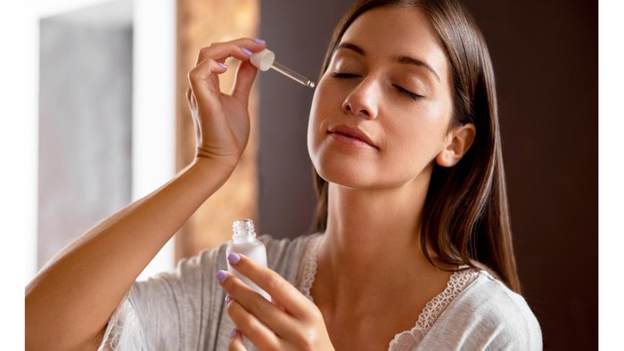 Mau Tetap Awet Muda? Produk Skincare Malam Ini Nggak Boleh Dilewatkan Perempuan Usia 40-an Mau Tetap Awet Muda? Produk Skincare Malam Ini Nggak Boleh Dilewatkan Perempuan Usia 40-an