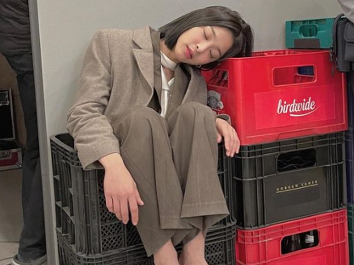 Seol In Ah merupakan lulusan Hanlim Multi Art High School, sekolah seni para idol K-Pop. Saat sekolah, ia bahkan tergabung dalam sebuah agensi sebagai trainee idol selama hampir 4 tahun./ foto: instagram.com/_seorina