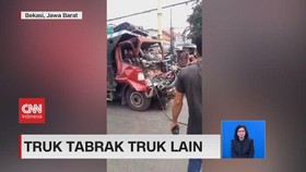 VIDEO: Sopir Diduga Mengantuk,  Menabrak Truk di Depannya
