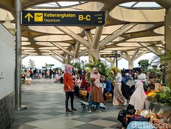 Penumpang Bandara YIA soal Syarat Tes Corona Dihapus: Sangat Membantu