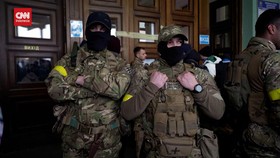 VIDEO: Relawan Perang Asal Inggris Dan AS Berdatangan Ke Kyiv