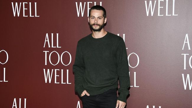 Dylan O'Brien juga membantah ia akan memerankan karakter Nightwing dari DC Comics.
