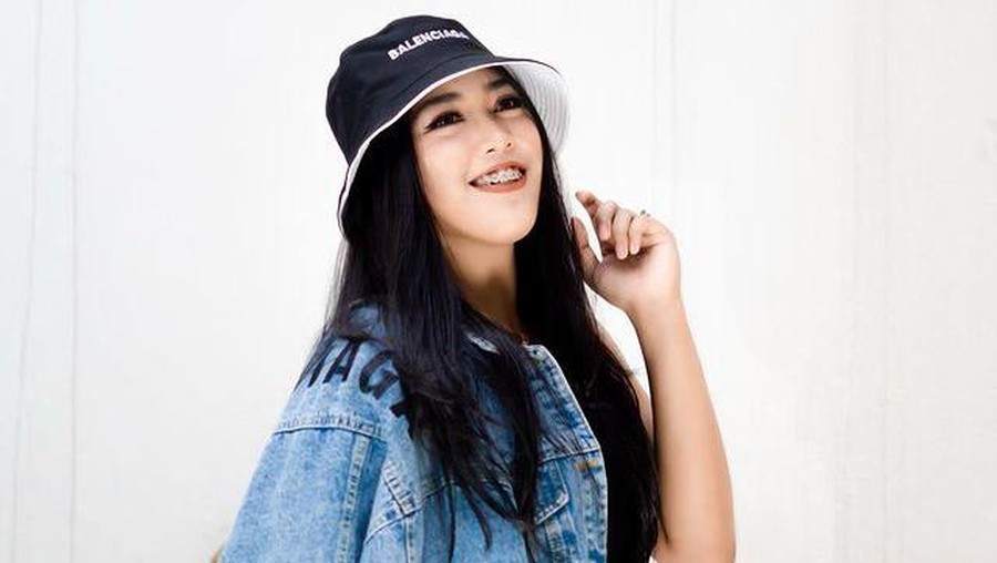 Gigi Ruwanita Mantan Istri Doni Salmanan