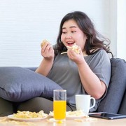 5 Makanan yang Sebaiknya Dihindari di Usia 40-an, Ada yang Sempat Jadi Favoritmu?