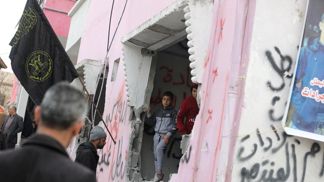 Pasukan Israel dilaporkan melancarkan serangan gas air mata ke bangsal anak-anak di sebuah rumah sakit di Tepi Barat, Palestina, pada Kamis (26/1).