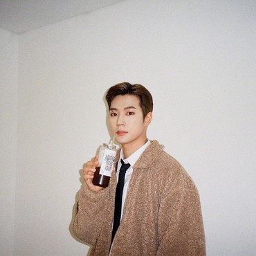 Park Seo Ham Eks KNK Jalani Wajib Militer Hari Ini