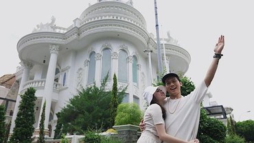 Rumah Mewah Rp20 Miliar di Konten Indra Kenz Milik Mantan Pacar?